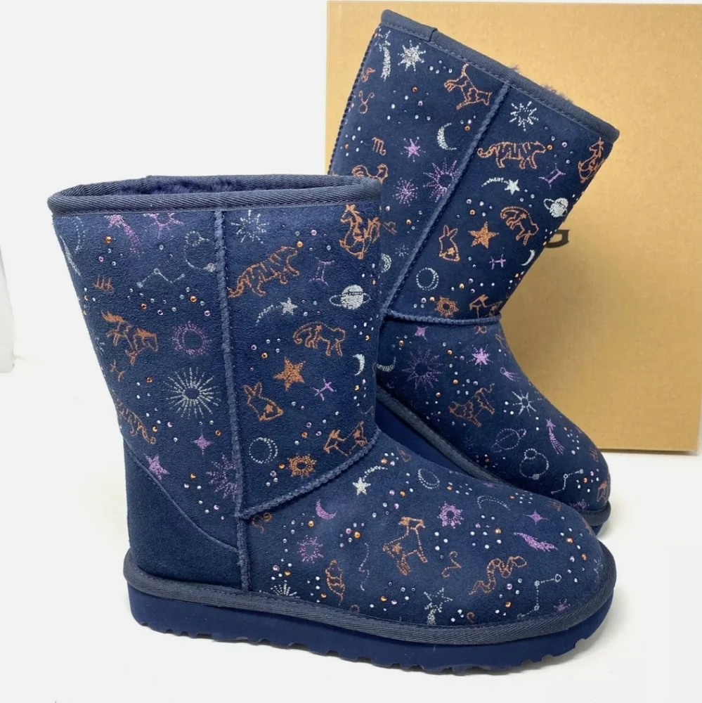 UGG Stary Night Classic Zodiac Short PRICE FIRM - Picture 1 of 8